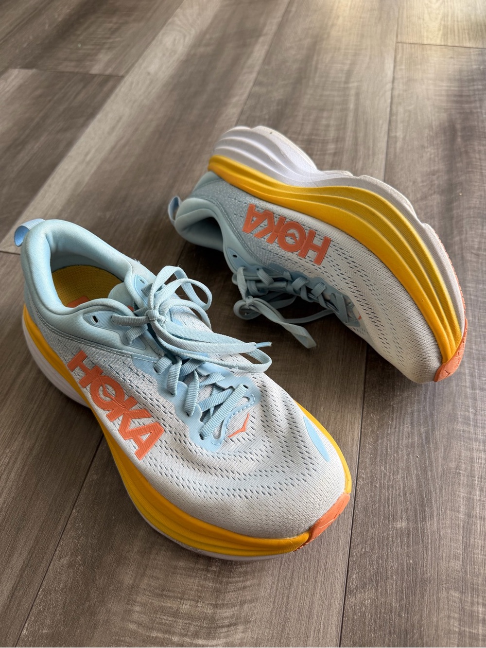 Hoka Bondi 8 Running Shoes Summer Song/ Country Air Blue Women’s Sz 8B Outdoor